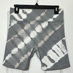PINK Victoria’s Secret Grey & White biker shorts! Size large. Can fit a size M/L